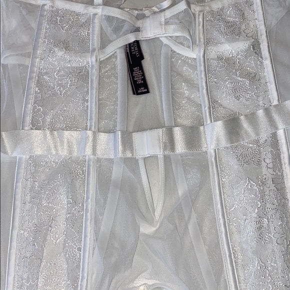 Victoria’s Secret Embellished Lace Merrywidow - Picture 6 of 8